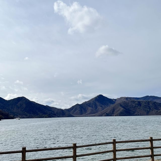 Miss Elly’s beautiful Lake Chuzenji, Nikko.