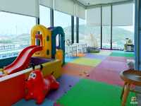 ที่พักนอนสบาย Holiday Inn & Suites Siracha Laemchabang 
