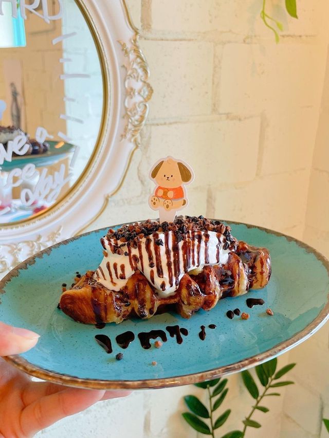 귀산에 위치한 크로플 맛집 79파운야드 귀여운 인테리어로 사진찍기 너무 좋아요❤️