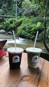 สมศรี มีกาแฟ