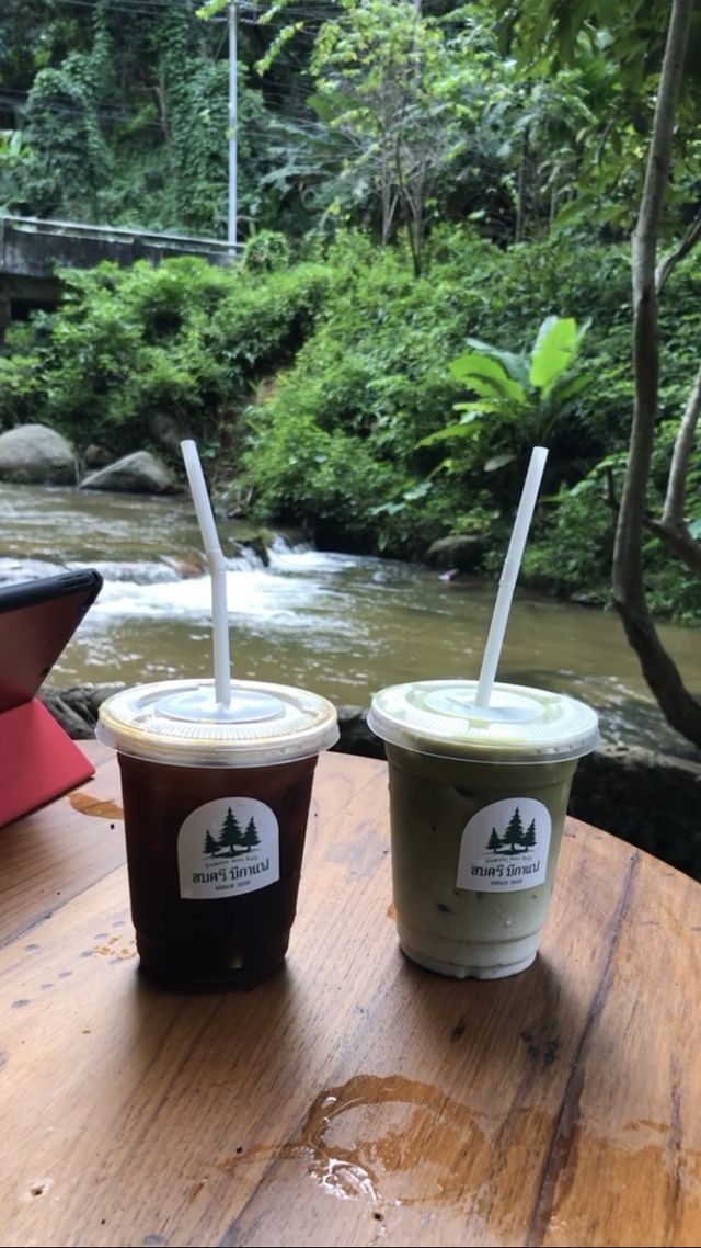 สมศรี มีกาแฟ