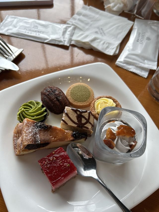 ［宜蘭/礁溪］ 雲天自助餐廳🍴｜被自助餐耽誤的風景區?!🤣 