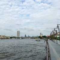ทางเดินริมน้ำสะพานพุทธ-วัดกัลยา