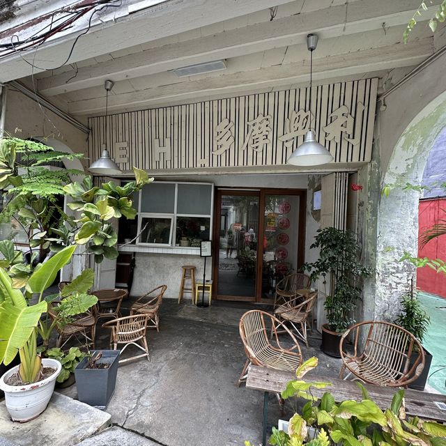 Le Cafe is Le Awesome
