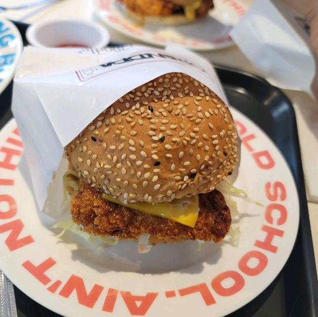 서울여행의 핫플 이태원 맛집 롸카두들