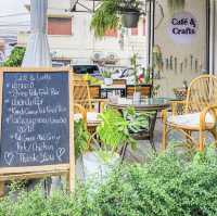 Café & crafts 