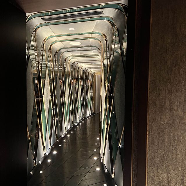 【タイ】ラグジュアリーホテルのバーで素敵な夜を✨