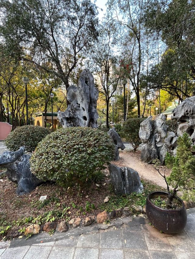 糅合中西合璧設計嘅黃大仙文化公園