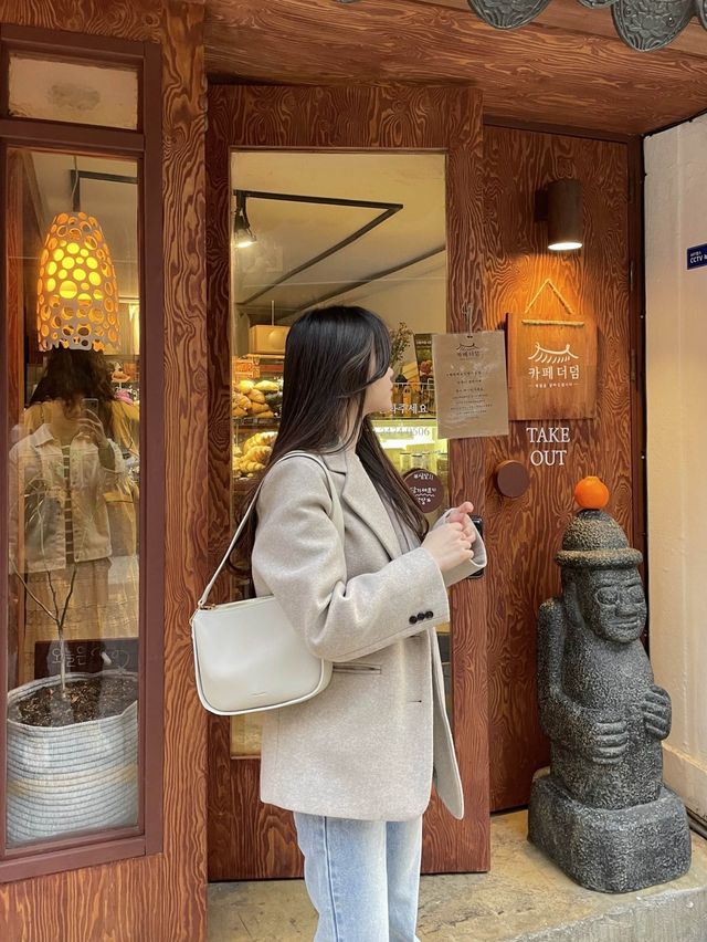 부산에서 단짠단짠 소금빵 아이스크림과 제주감성 느끼기