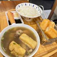 又嚟啦～高回訪值 人氣海南雞飯🐥