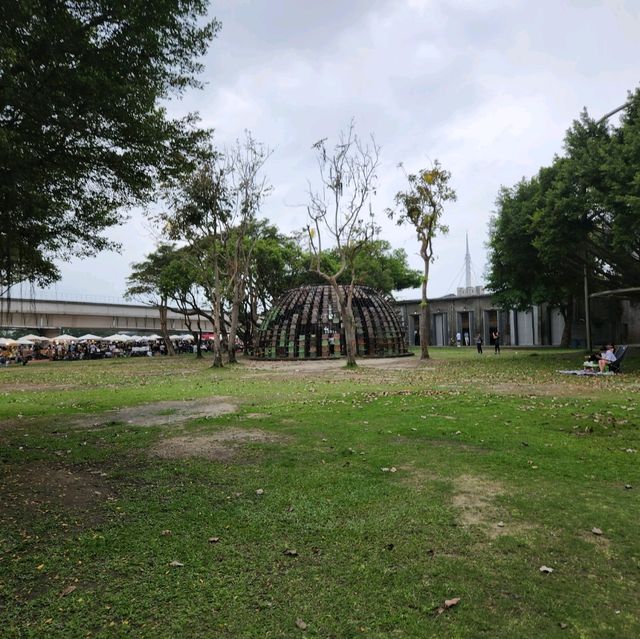 高雄文青聚居地-駁二藝術特區