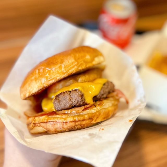 觀塘人氣burger店🍔