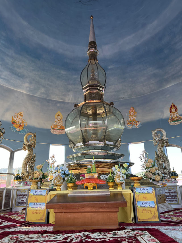 สักการะพระบรมธาตุ ชมวิวยอดเขา วัดท่าตอน