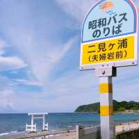 【福岡-糸島】海に浮かぶ純白の白鳥居