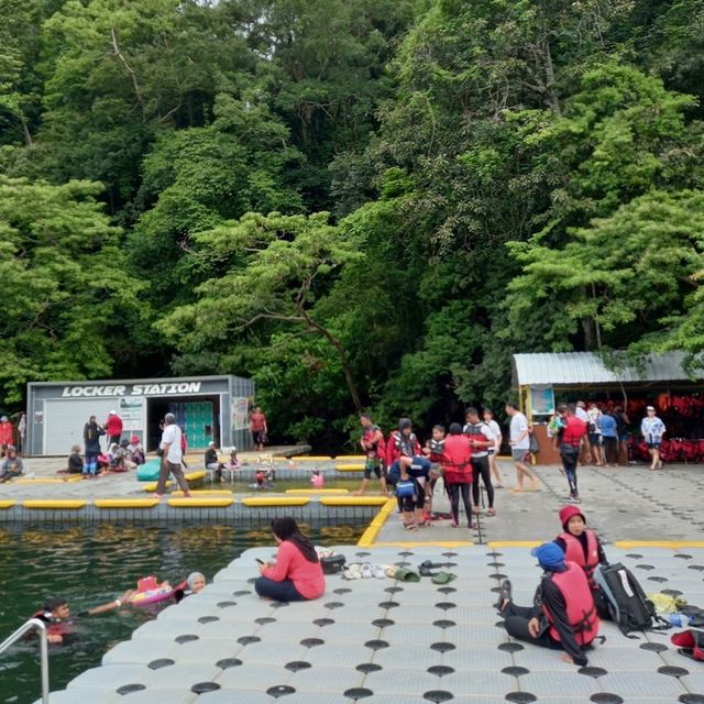 Dayang Lake 