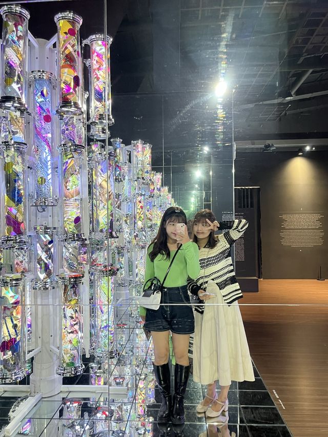 부산에서도 볼 수 있는 고퀼 미디어아트🎪