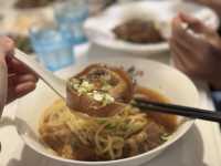 🍜 天下三絕麵食館：米其林推薦的麵食館！🌟