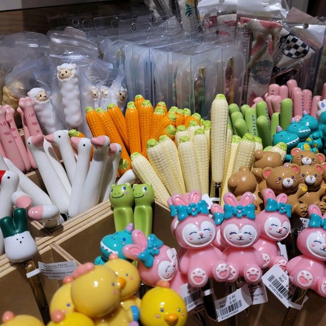 THE GREEN PARTY FOR CUTE ACCESSORIES