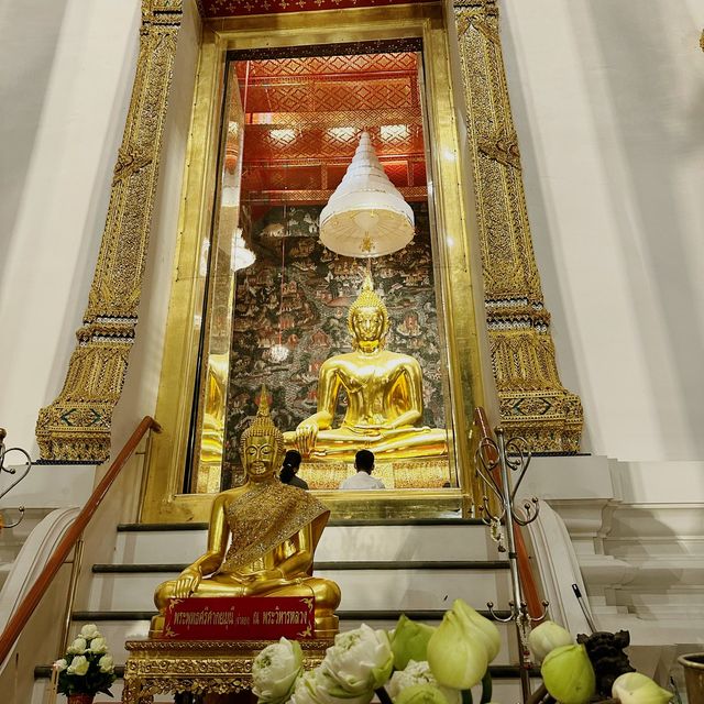 เที่ยวย่านเสาชิงช้า