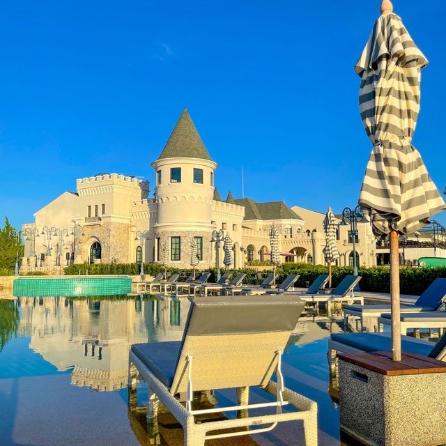 เนรมิตปราสาทงามใจกลางเขาใหญ่ ที่ Mövenpick Resort 
