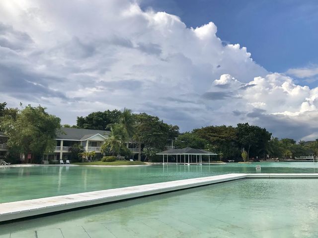 객실과 수영장이 이어진 세부 플랜테이션베이🏊🏻‍♀️💙