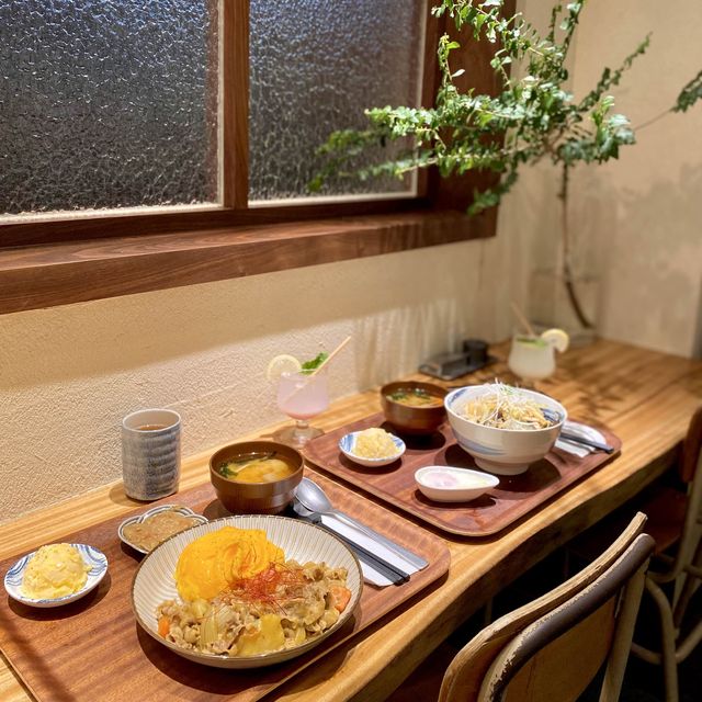 好多打卡位😍 觀塘文青日系cafe 🌿  好多打卡位😍 觀塘文青日系cafe 🌿