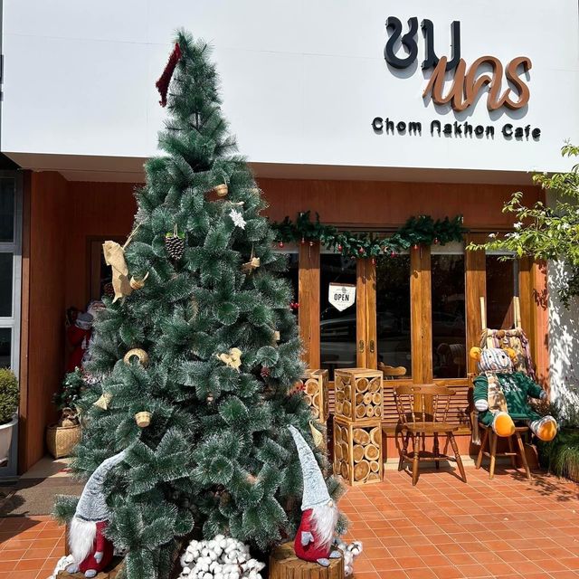 คาเฟ่เปิดใหม่ #นครพนม ☕️ชมนคร คาเฟ่ - Chom Nakhon 