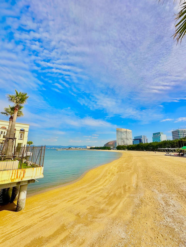 Momochi Seaside Park 