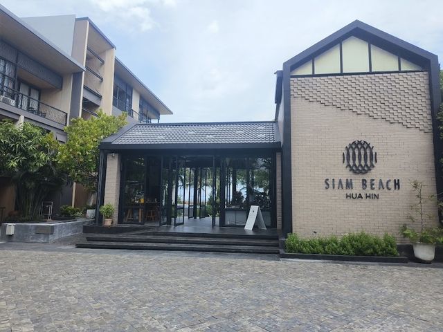 Little Sea Cafe ชะอำ