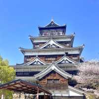 🏰 Exploring Hiroshima Castle 🌸