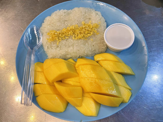 “ริมเขื่อนซีฟู้ด” ร้านอาหารทะเลเจ้าเก่าปากน้ำ