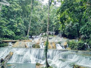 Air Terjun Moramo