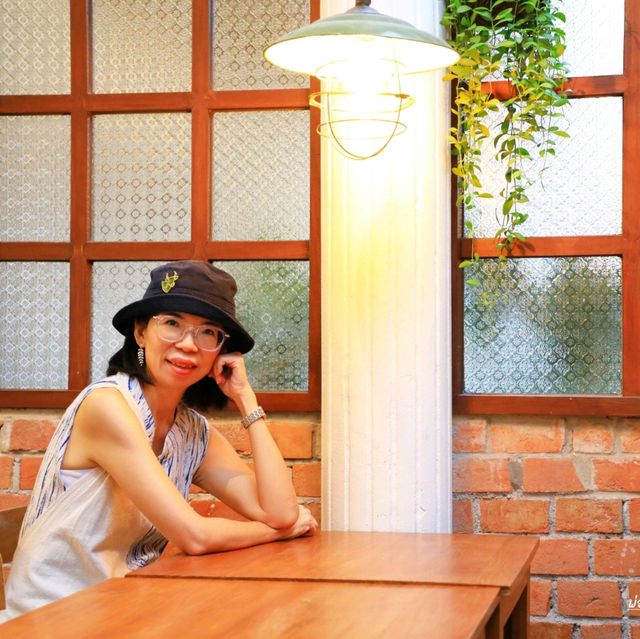 บ้านข้าวหนม คาเฟ่ขนมไทย ที่กิน ที่เที่ยว อยุธยา