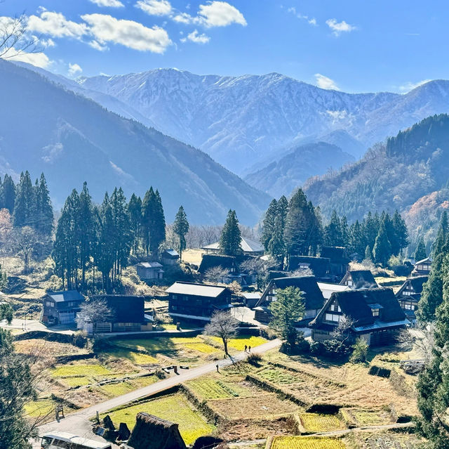 Discovering the Hidden Gem: Shirakawa-go - A Traveler's Tale"