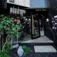 🥧Black Drop Coffee ร้านกาแฟที่มีเอกลักษณ์
