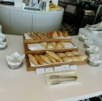 Indulgence at Lounge Paris-Charles de Gaulle Airport