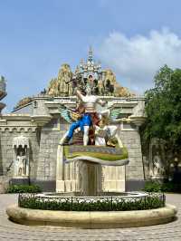 Meet Vietnamese Disneyland 😍🎡