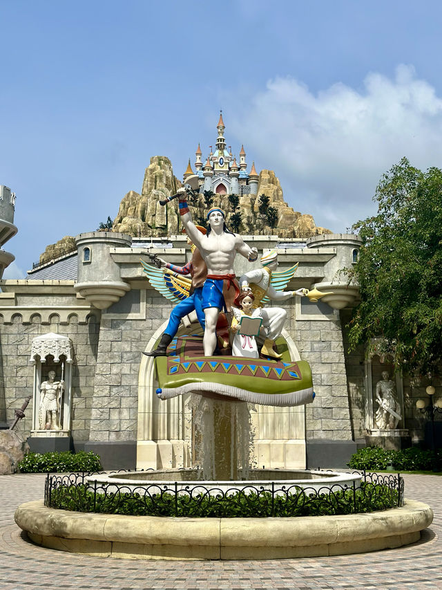Meet Vietnamese Disneyland 😍🎡
