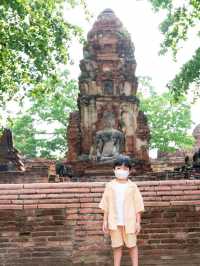 ขี่ช้างชมเมือง เดินเที่ยวโบราณสถานที่อยุธยา 