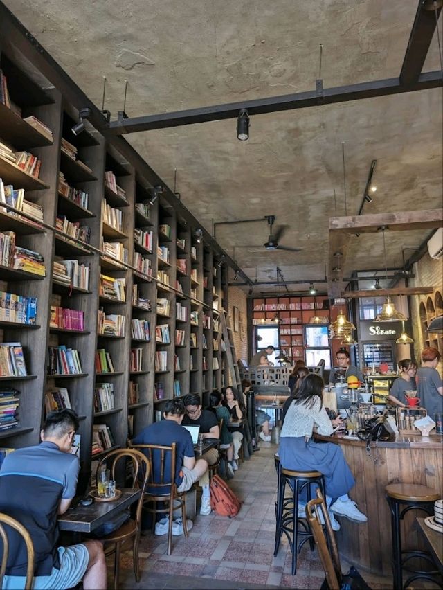 Aesthetic cafe
