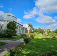 A Royal Botanical and Zoological Garden