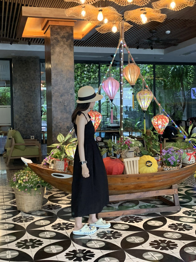 ダナン🇻🇳一泊1人3,000円！？可愛すぎる空間のホテル💚