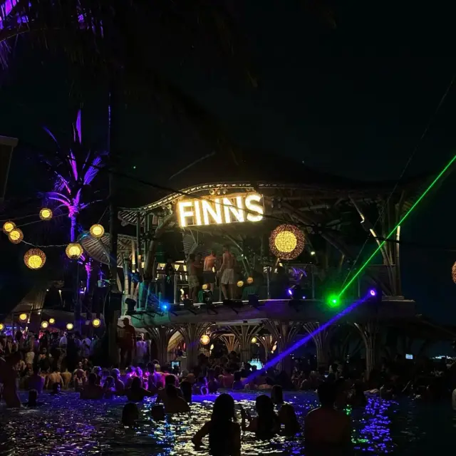 Finns beach club Bali 