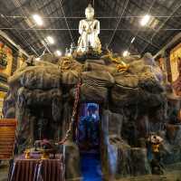 ชมพระอุโบสถมหาปรินิพพานที่สวยงาม