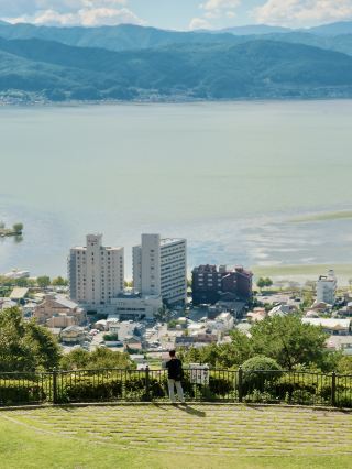 "Your Name" filming location tour: Entering Lake Suwa Tateishi Park