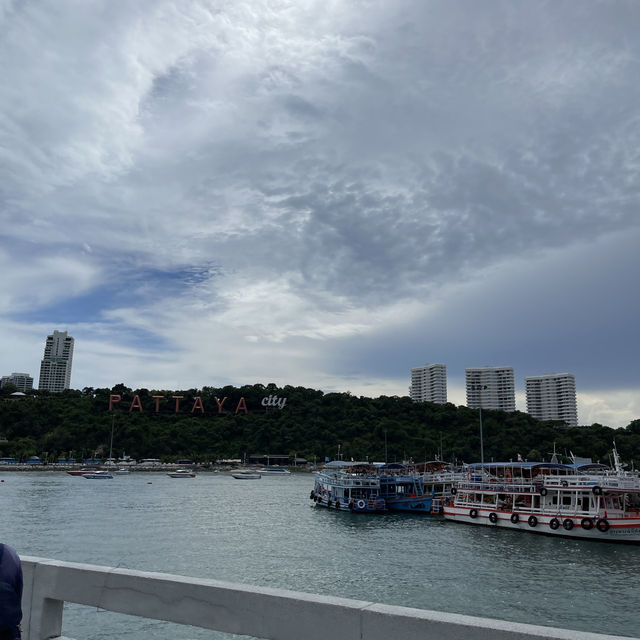 เกาะล้านแบบรีบๆ ไปง่ายใกล้กรุง 🛥️