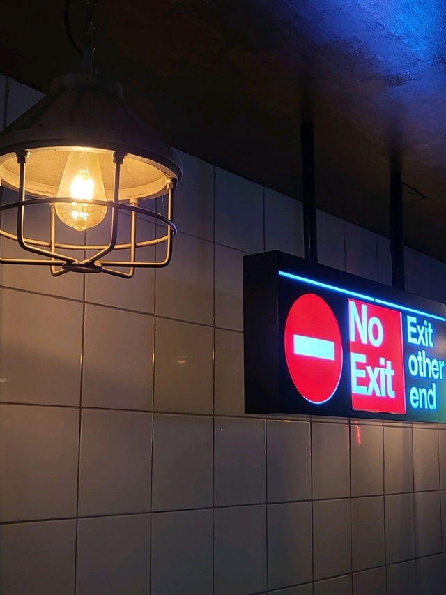 🪽🪵미국 뉴욕 컨셉의 강남 대형 카페 <드렁큰빈>