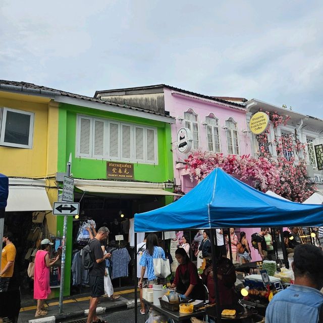 ถนนคนเดินหลาดใหญ่