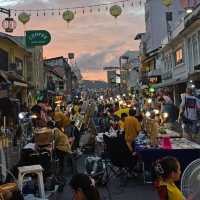 ถนนคนเดินหลาดใหญ่