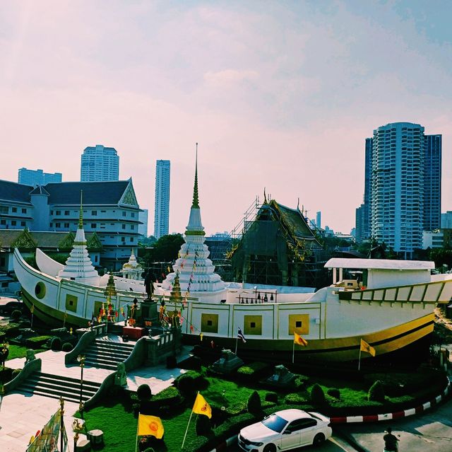 泰國曼谷地標性景點:龍船寺，建築氣派恢宏，適合拍照打卡，曼谷旅遊必去景點！